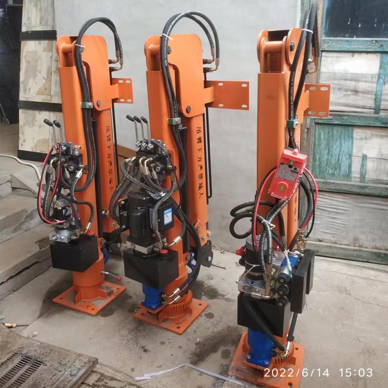 基隆市重汽蓝牌随车吊 3.2吨 国六动力强 液压驱动 农用自卸起重机